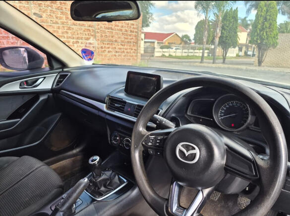 2016 MAZDA 3 DYNAMIC MANUAL NEW SHAPE 2016 MAZDA 3 DYNAMIC MANUAL NEW SHAPE
